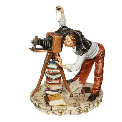 Статуэтка из фарфора Фотограф