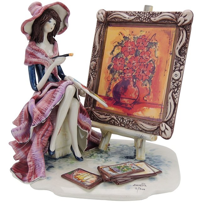 Фарфоровая статуэтка Рисующая художница