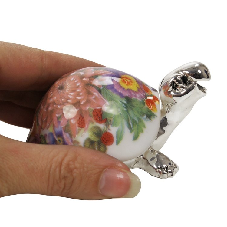 Статуэтка Черепашка с цветами на панцире