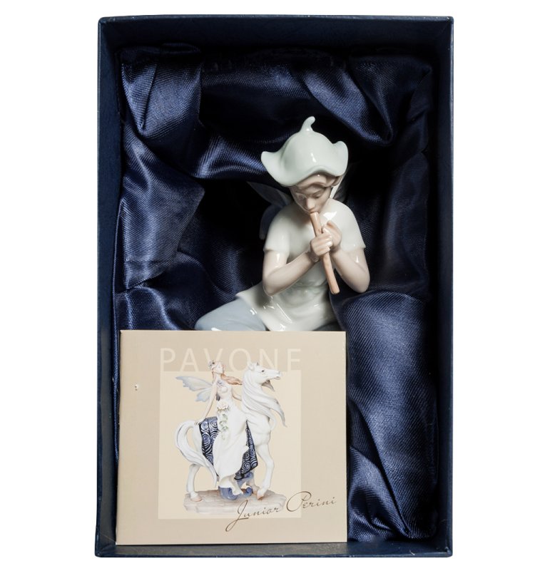 Фарфоровая Фигурка на полку Мальчик Фей Pavone JP-49/ 8, фотография в упаковке