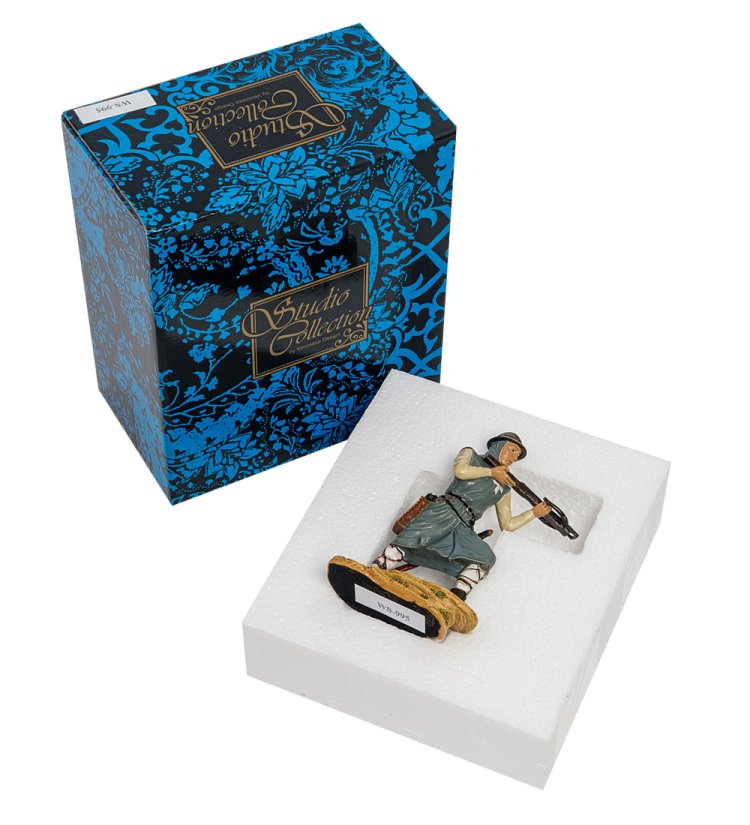 Статуэтка Воин-крестоносец Veronese WS-995, упаковочный вид