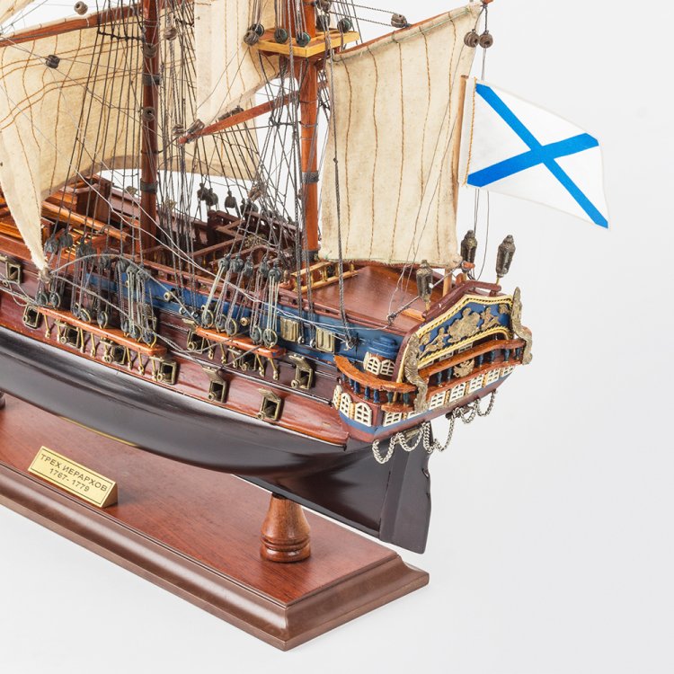 Модель корабля Трех Иерархов