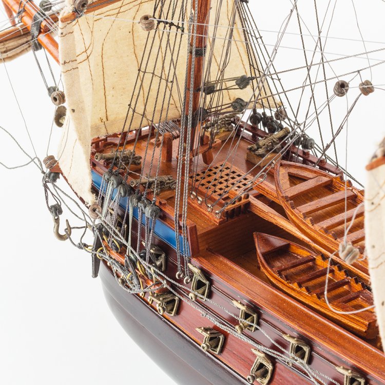 Модель корабля Трех Иерархов