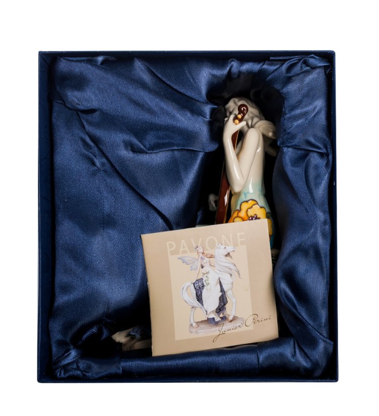 Статуэтка из фарфора Девушка Волшебная домра Pavone JP-37/ 5, фотография в коробке