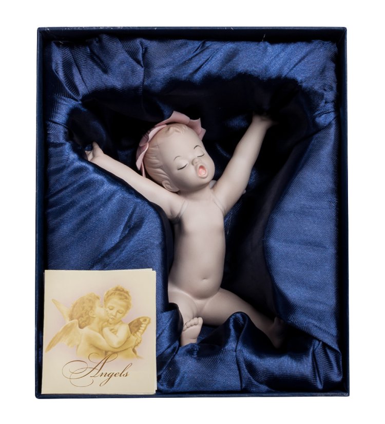 Фигурка из фарфора Амурчик с поднятыми руками Pavone JP-13/ 5, фотография в упаковке