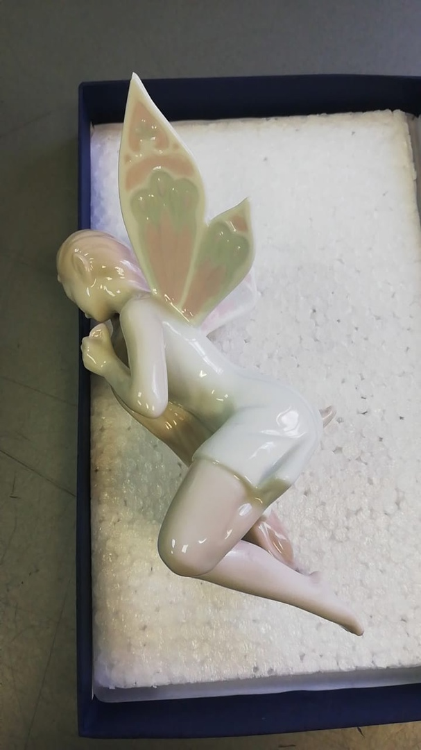 Фигурка из фарфора на полку Фея с длинными волосами Pavone JP-49/ 9, фото со склада вид со стороны