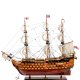 Модель британского линейного корабля HMS Victory 1668 г. фото с боку