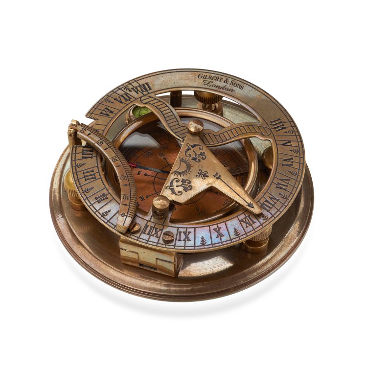 Солнечные часы с компасом Gilbert & Sons, фотография компаса