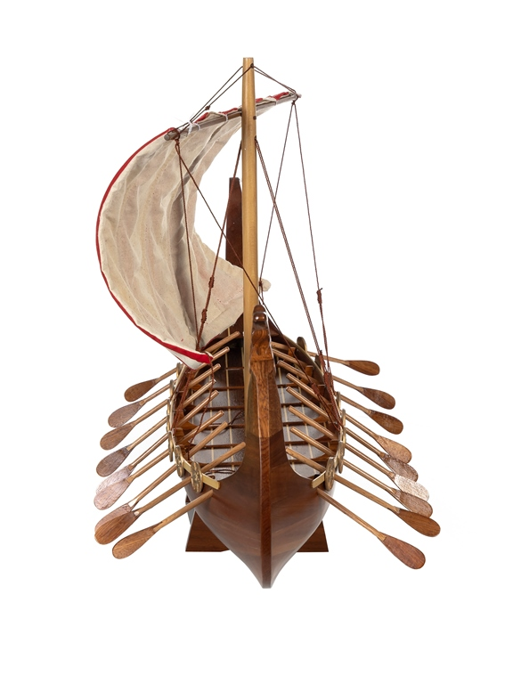 Модель корабля Викингов Драккар, вид профиль