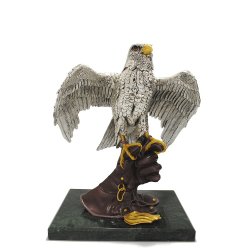 Статуэтка Орёл на перчатке