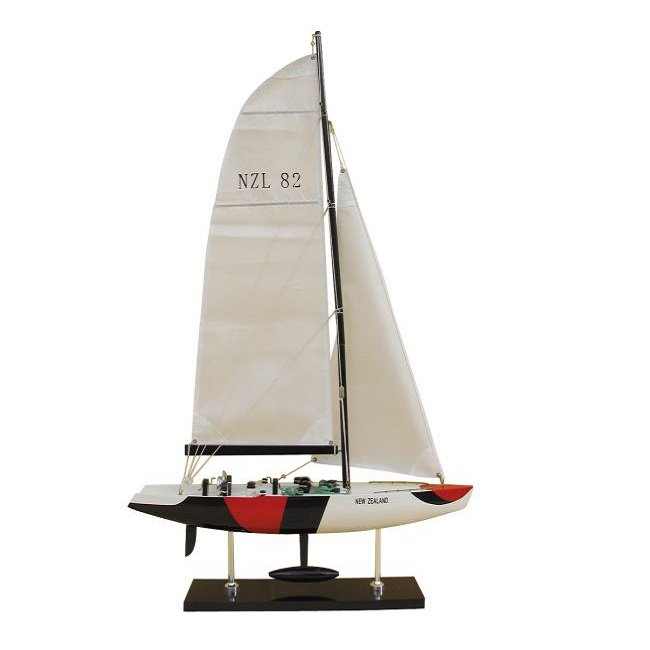 Модель парусной яхты New Zealand 124177